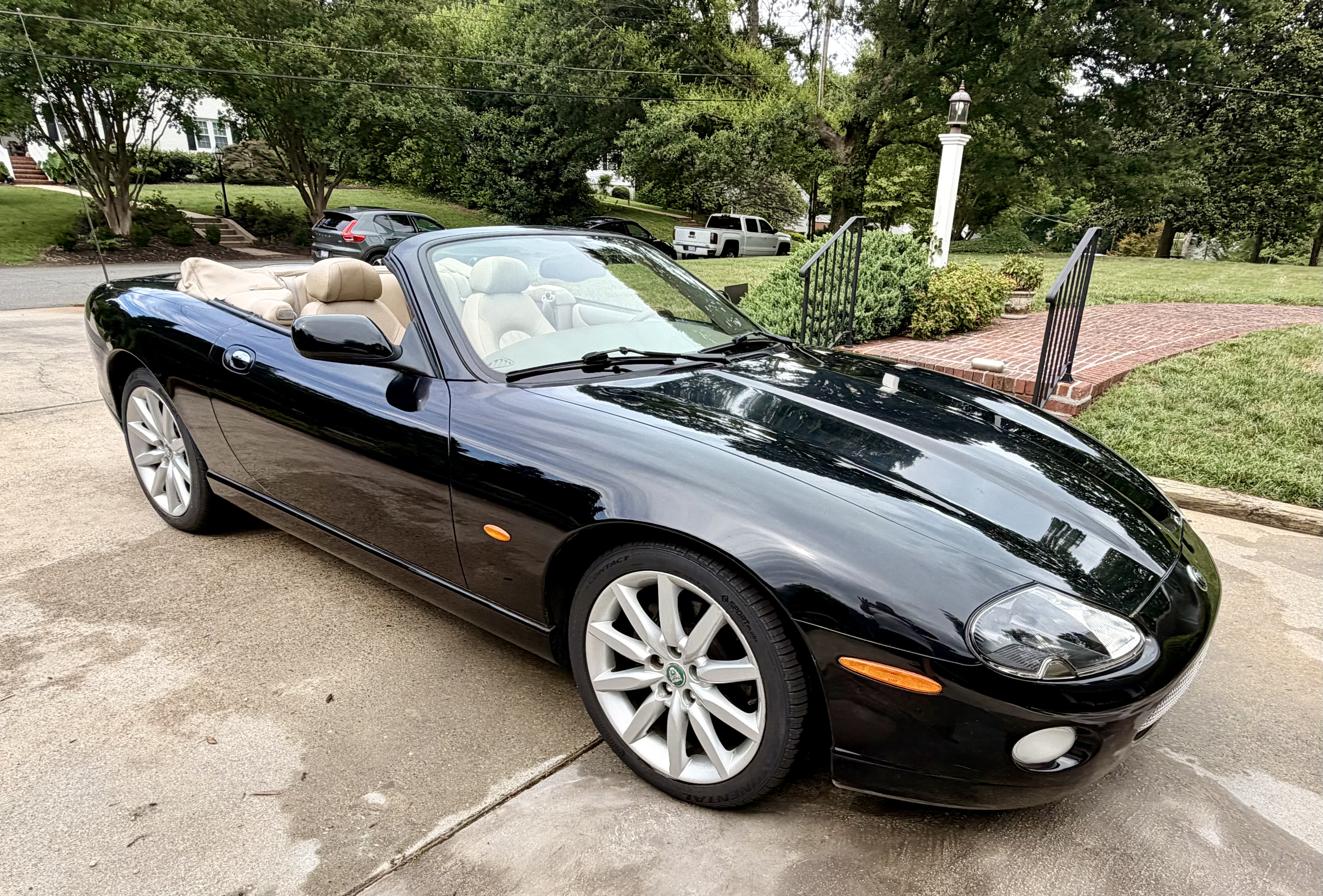 Used 2005 Jaguar XK8 Convertible RWD image 6
