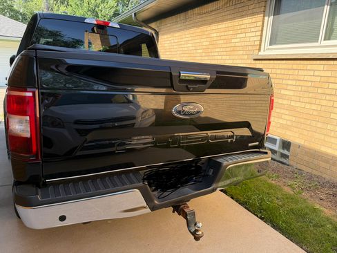 Used 2018 Ford F150 XLT w/ Equipment Group 302A Luxury AWD/4WD image 4