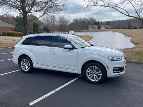 Used 2017 Audi Q7 3.0T Premium Plus w/ Premium Plus Package image 4