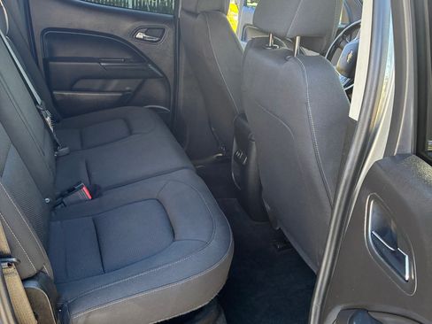 Used 2018 Chevrolet Colorado LT w/ LT Convenience Package image 8