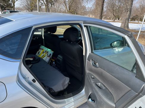 Used 2018 Nissan Sentra S image 12