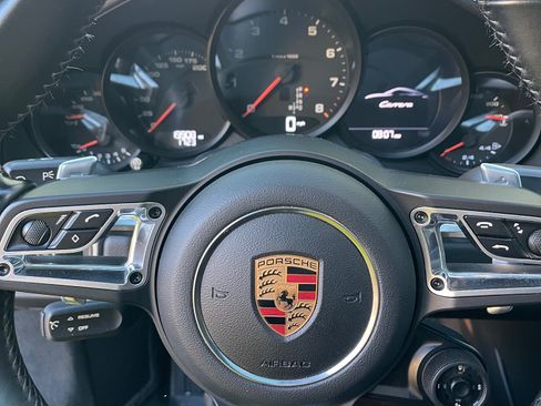 Used 2018 Porsche 911 Carrera image 13