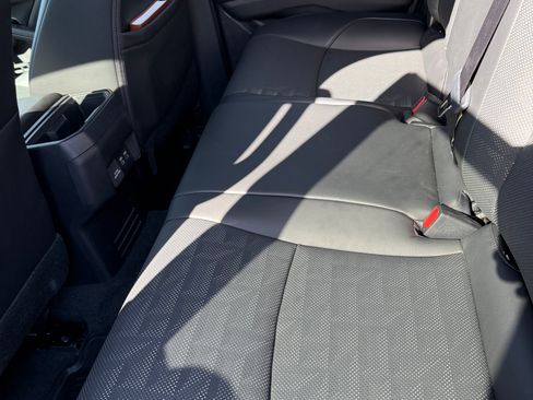 Used 2024 Toyota Tacoma TRD Off-Road image 10