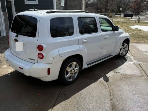 Used 2011 Chevrolet HHR LT image 5