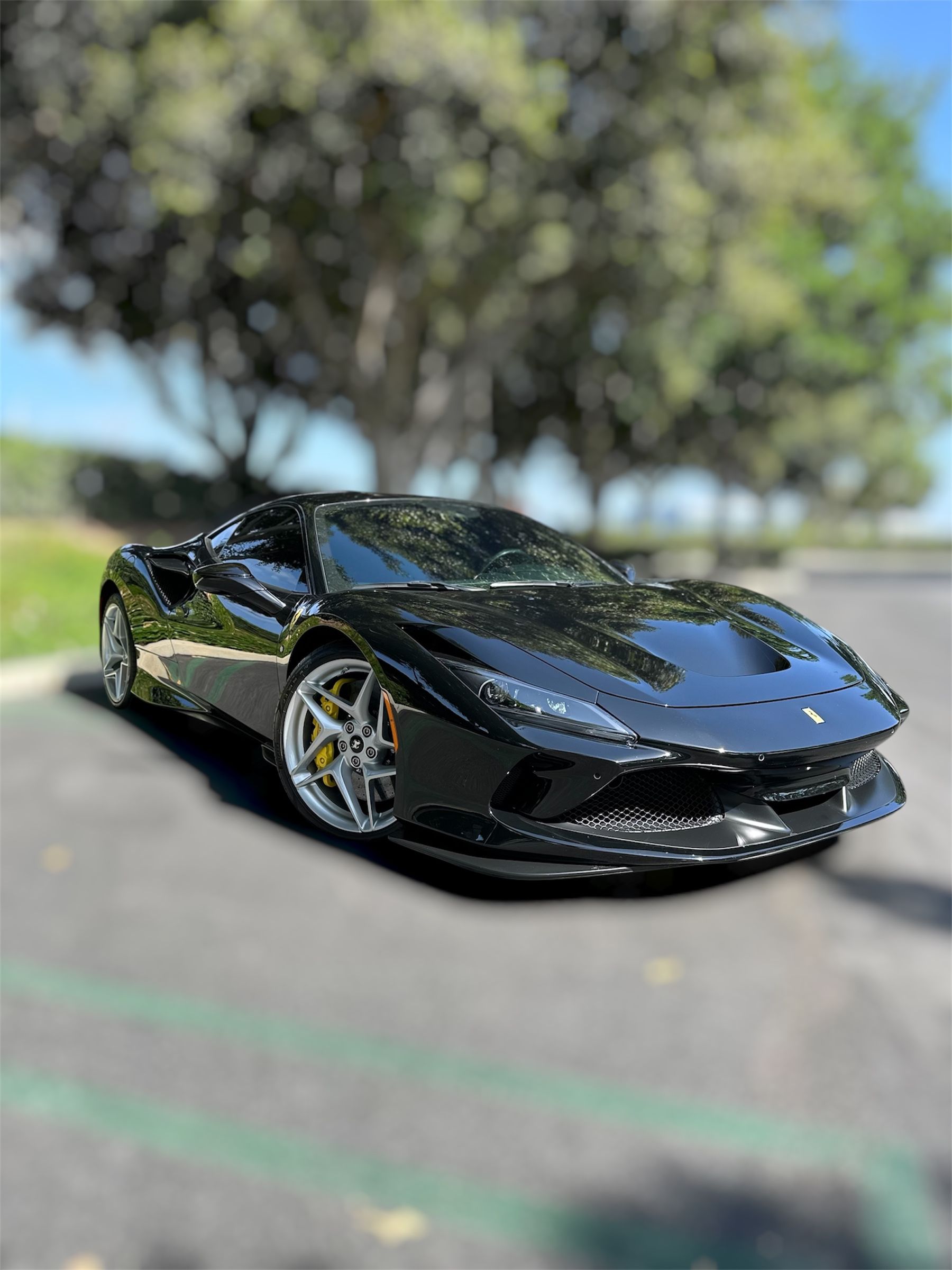 Used 2020 Ferrari F8 Tributo RWD image 1