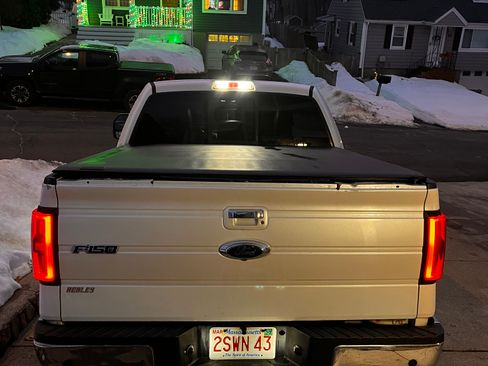 Used 2011 Ford F150 Lariat w/ Lariat Chrome Pkg image 5