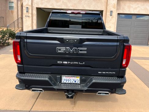 Used 2024 GMC Sierra 1500 Denali Ultimate image 15