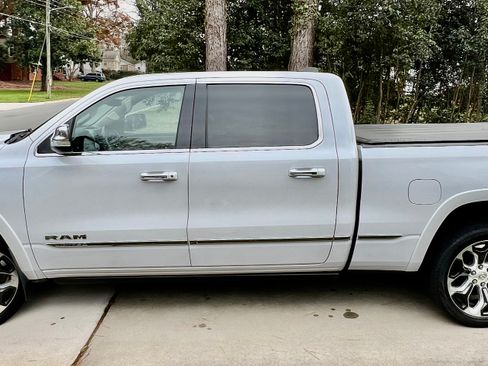 Used 2019 RAM 1500 Limited w/ Advanced Safety Group image 2