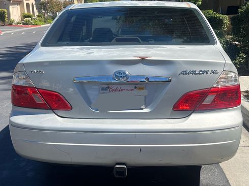 Used 2003 Toyota Avalon XL image 2