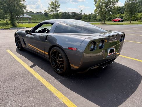 Used 2010 Chevrolet Corvette Coupe w/ 1LT RWD image 8