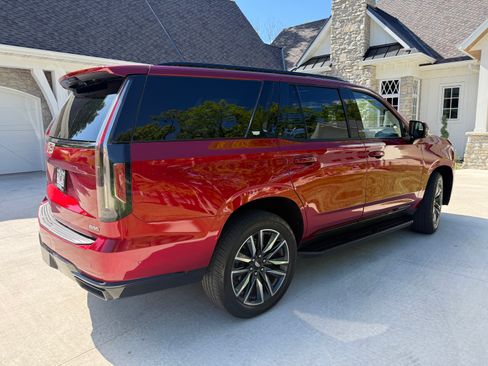 Used 2021 Cadillac Escalade Sport AWD/4WD image 4