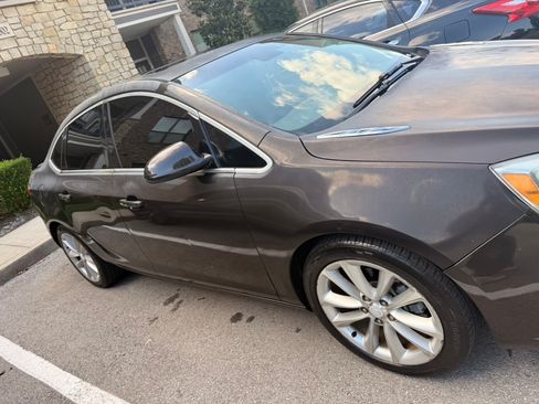 Used 2012 Buick Verano Leather FWD image 5