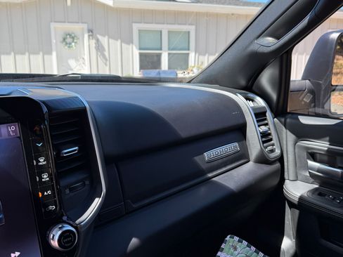 Used 2025 RAM 2500 Big Horn AWD/4WD image 13