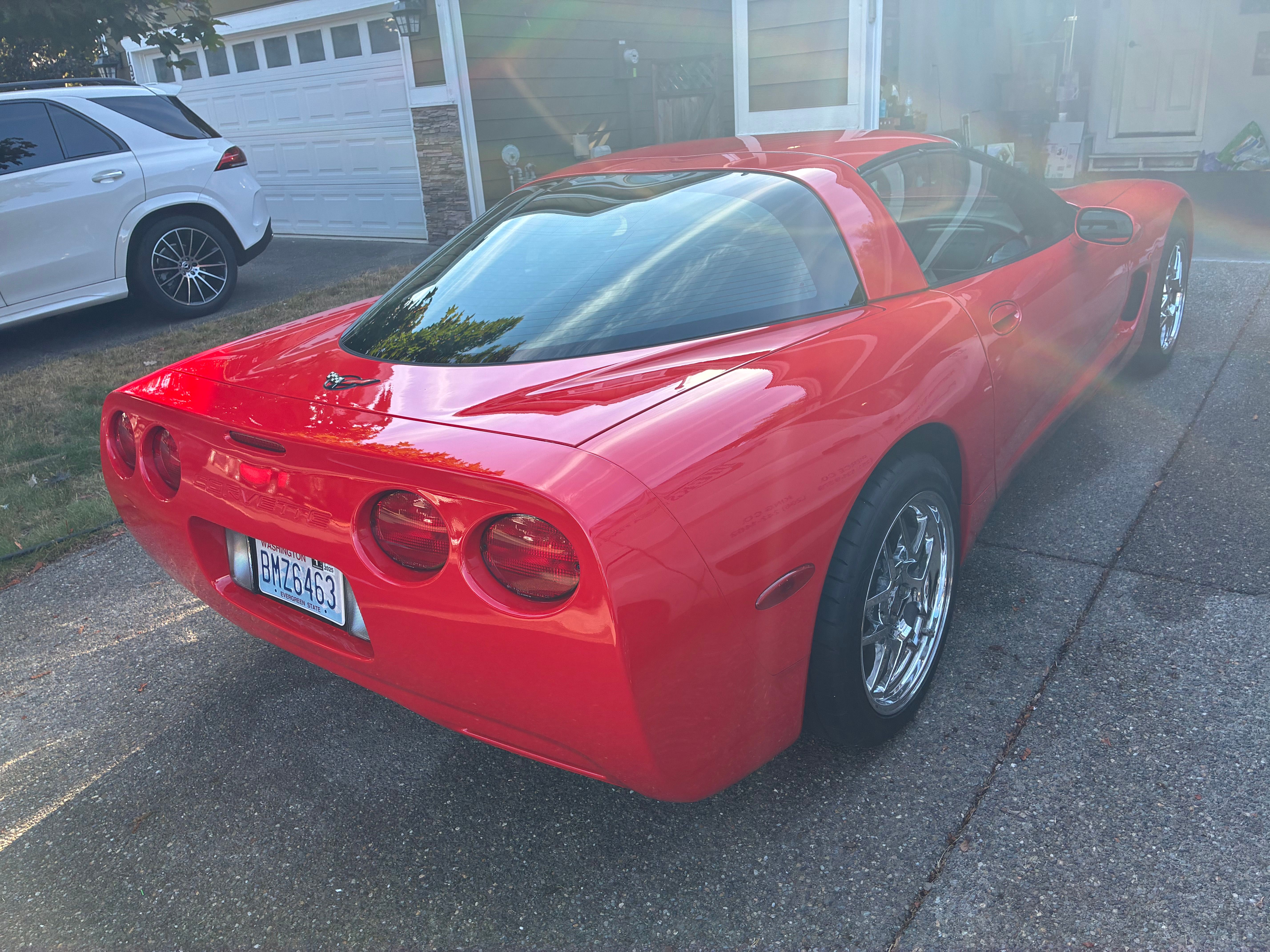Used 2002 Chevrolet Corvette Coupe RWD image 5