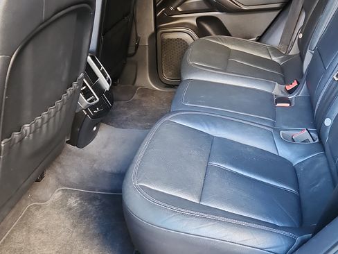 Used 2012 Porsche Cayenne Sport Utility 4D w/ Convenience Pkg image 6