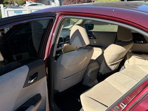 Used 2013 Honda Accord LX image 4