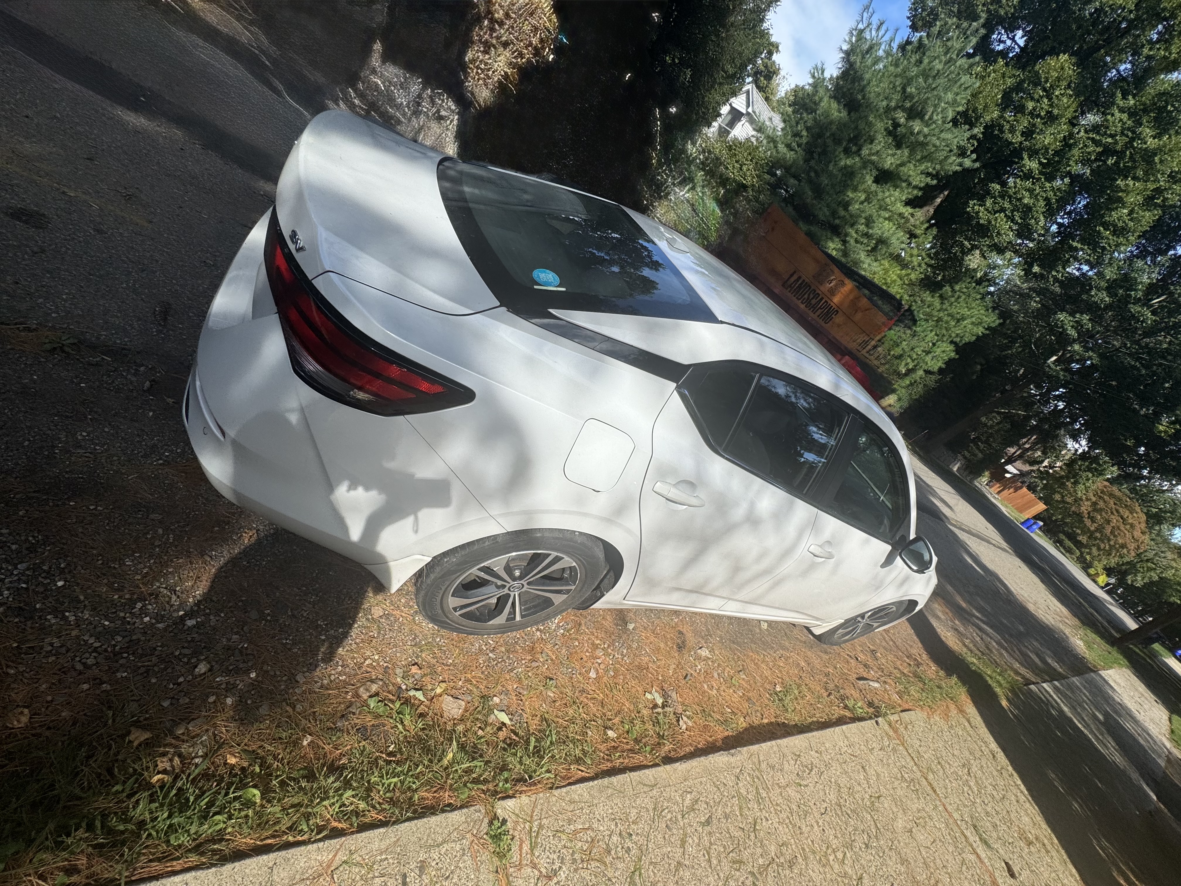 Used 2020 Nissan Sentra SV w/ Trunk Package FWD image 5