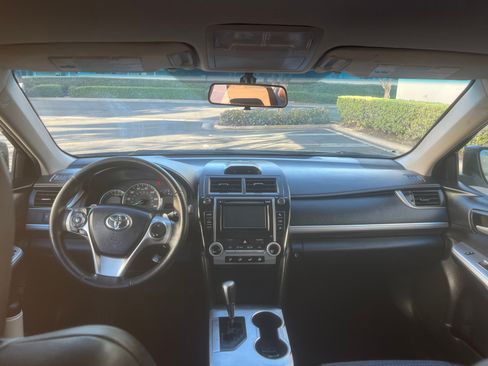 Used 2012 Toyota Camry SE image 6