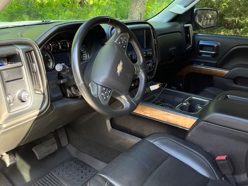 Used 2015 Chevrolet Silverado 1500 LTZ w/ LTZ Plus Package image 10