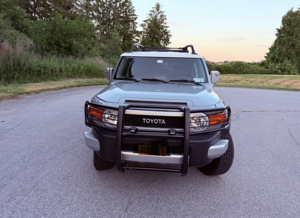 Used 2014 Toyota FJ Cruiser 4WD w/ Upgrade Package image 10