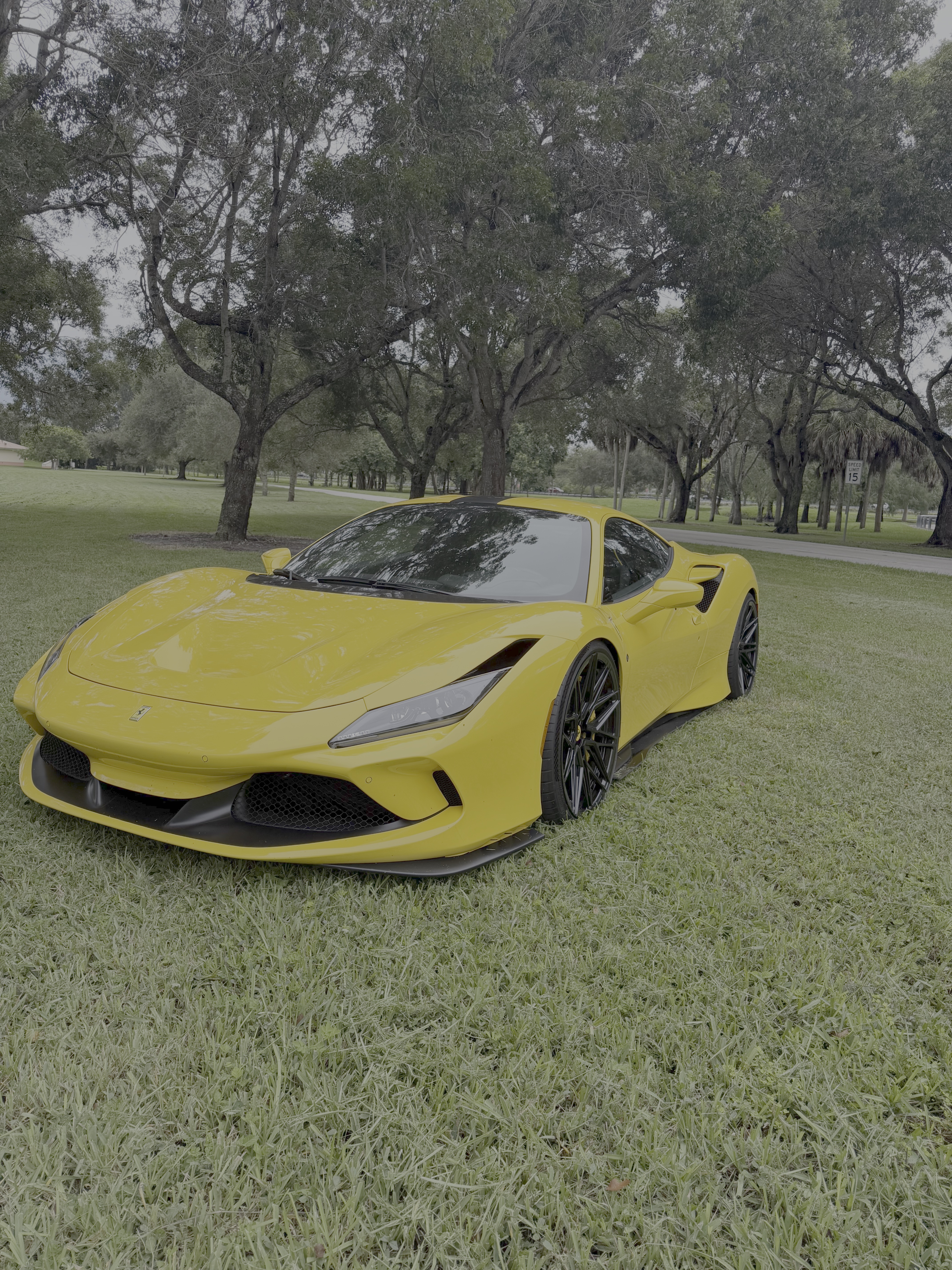 Used 2020 Ferrari F8 Tributo RWD image 1