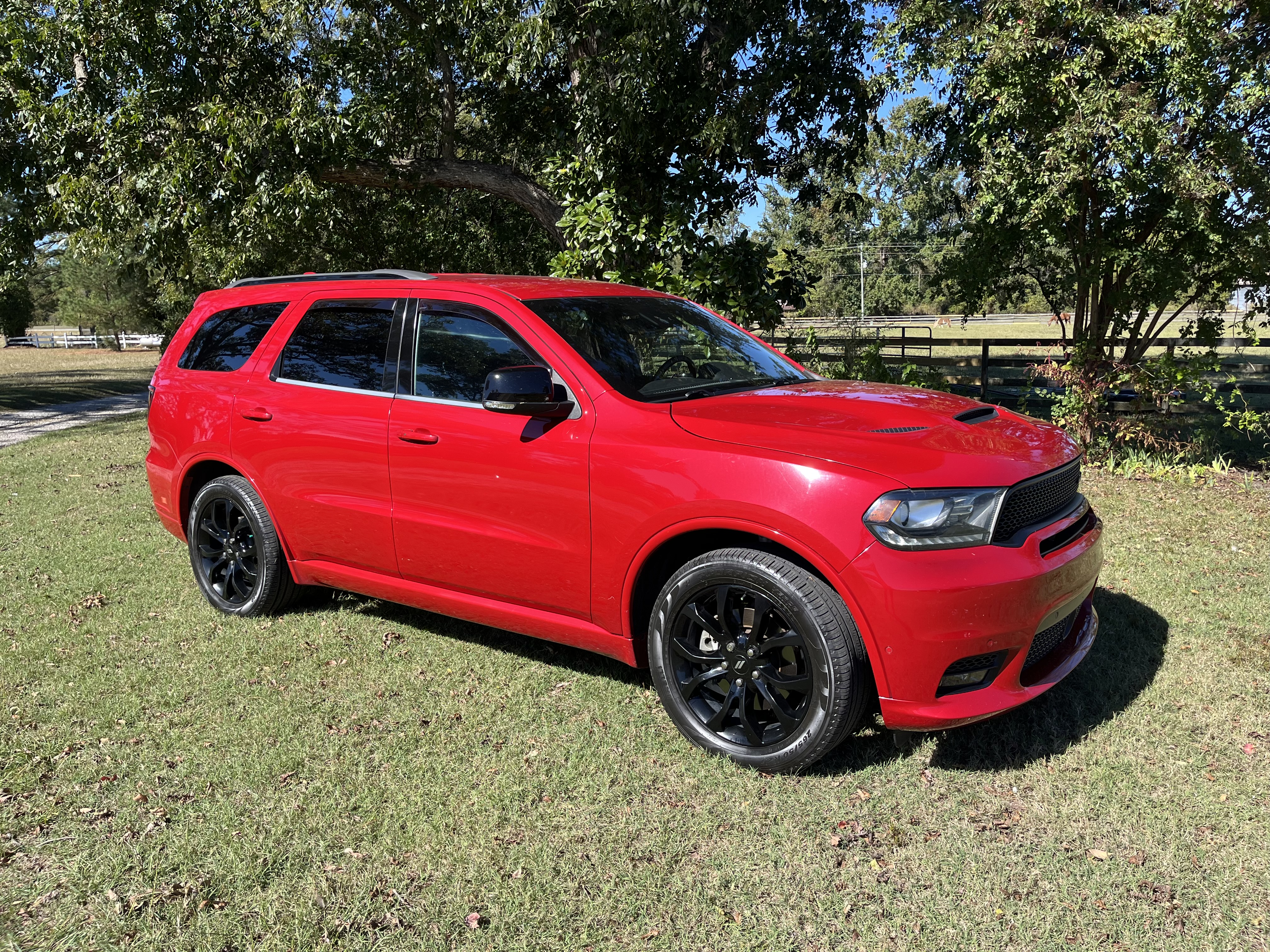 Used 2019 Dodge Durango R/T w/ Technology Group AWD/4WD image 4