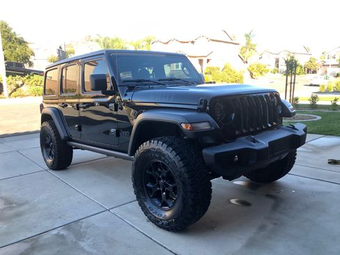 Used 2020 Jeep Wrangler Unlimited Sport AWD/4WD image 2
