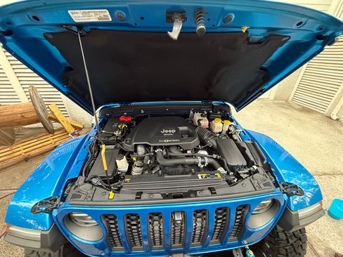 Used 2022 Jeep Gladiator Rubicon w/ LED Lighting Group image 15