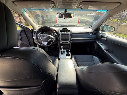 Used 2013 Toyota Camry SE image 12