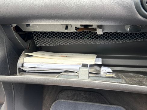 Used 2000 Chrysler Sebring JXI image 23