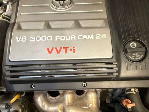 Used 2001 Toyota Avalon XL image 10