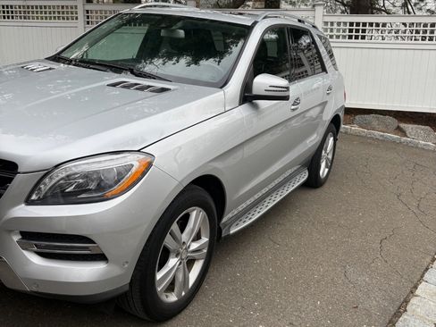 Used 2015 Mercedes-Benz ML 350 4MATIC image 4
