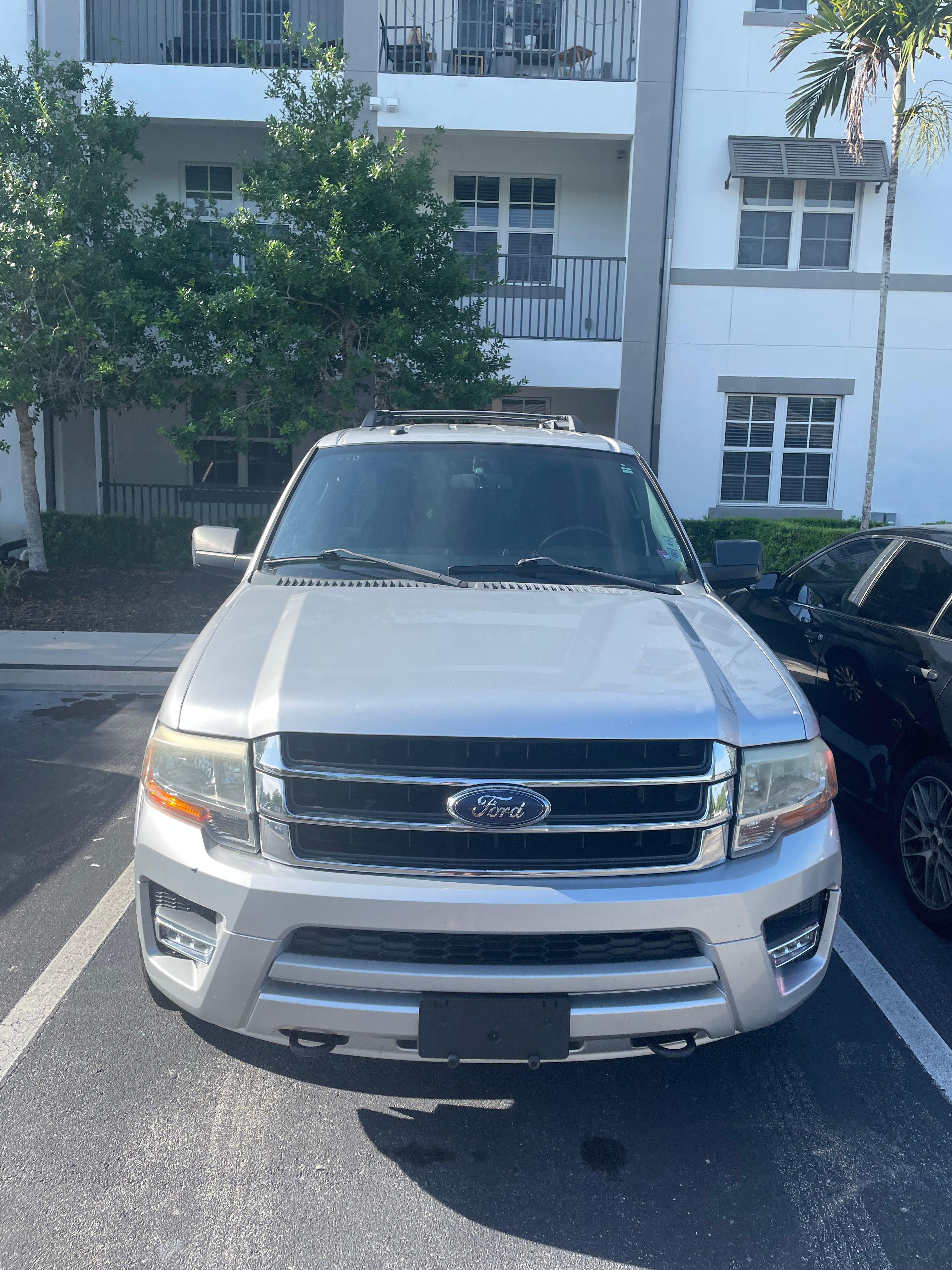 Used 2017 Ford Expedition XLT AWD/4WD image 5