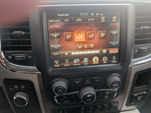 Used 2017 RAM 3500 Laramie w/ Convenience Group image 6