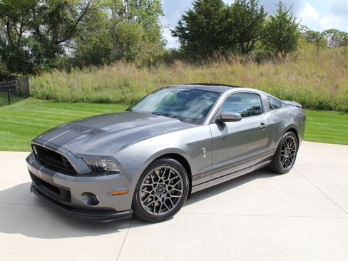 Used 2013 Ford Mustang Shelby GT500 RWD image 1