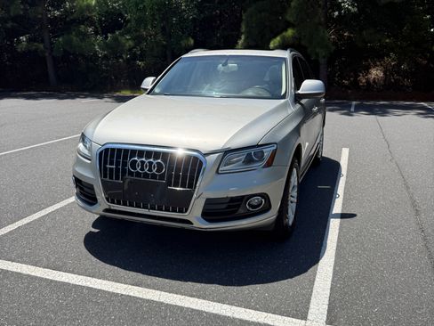 Used 2013 Audi Q5 2.0T Premium Plus w/ Premium Plus Pkg AWD/4WD image 2