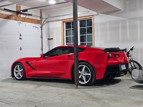 Used 2014 Chevrolet Corvette Stingray Coupe w/ Battery Protection Package RWD image 2