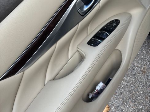 Used 2011 INFINITI M37 x image 19