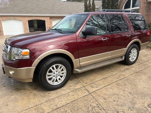 Used 2012 Ford Expedition XLT image 6