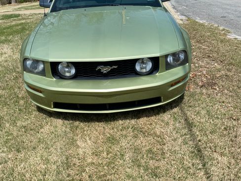 Used 2005 Ford Mustang GT Premium image 6