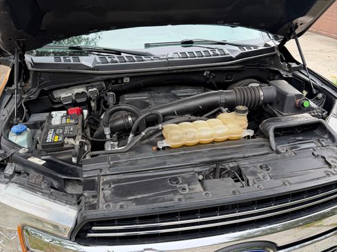 Used 2019 Ford F150 Lariat RWD image 5