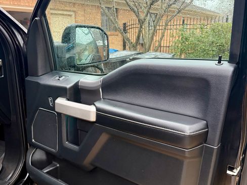 Used 2016 Ford F150 Lariat image 13