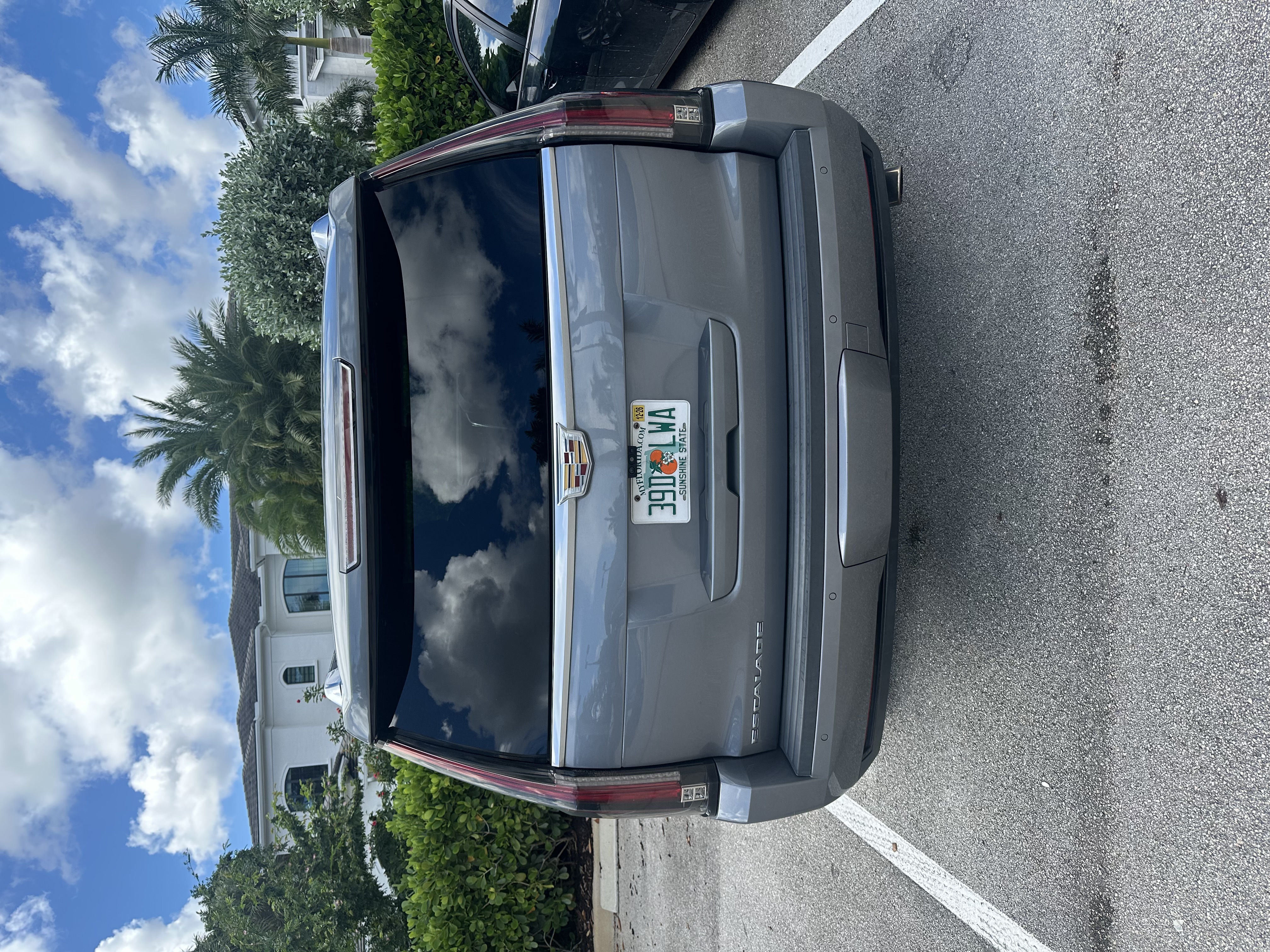 Used 2019 Cadillac Escalade Premium Luxury AWD/4WD image 18
