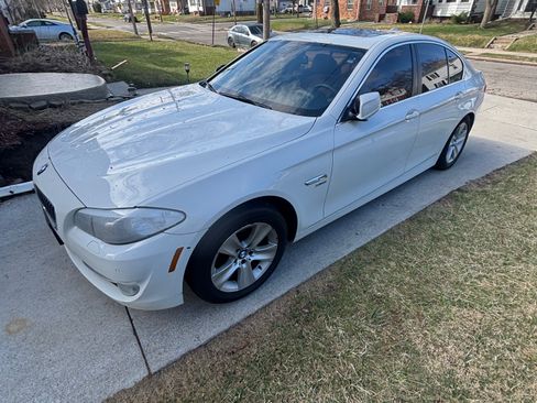 Used 2012 BMW 528i xDrive Sedan image 6