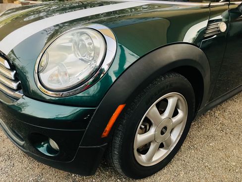 Used 2010 MINI Cooper Hardtop image 12