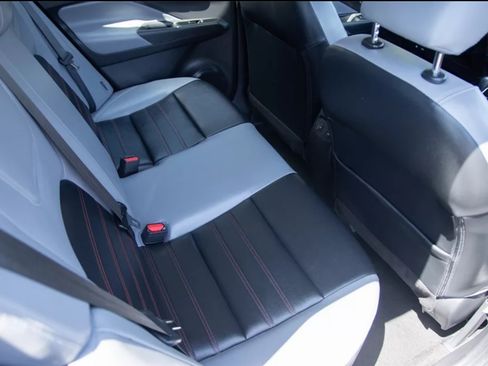 Used 2022 Nissan Kicks SR w/ Premium Package image 17