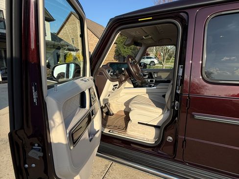 Used 2023 Mercedes-Benz G 550 image 14