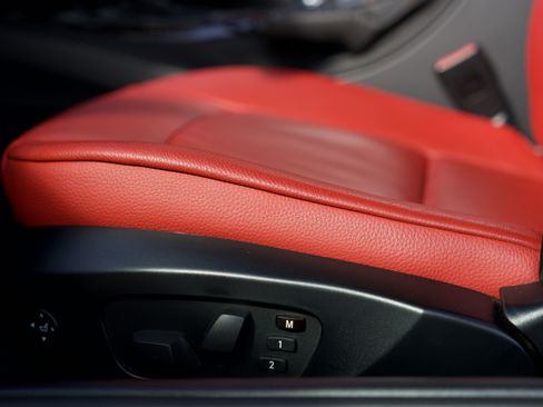 Used 2011 BMW 328i Convertible image 17