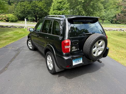 Used 2004 Toyota RAV4 4WD w/ "L" Pkg image 8
