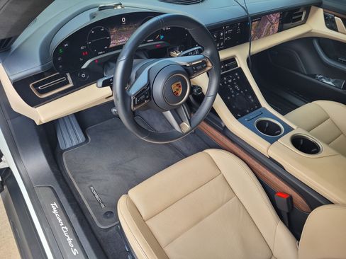 Used 2020 Porsche Taycan Turbo S image 17